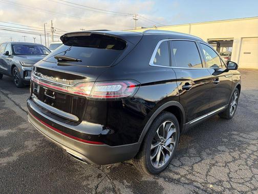 2021 Lincoln Nautilus Reserve