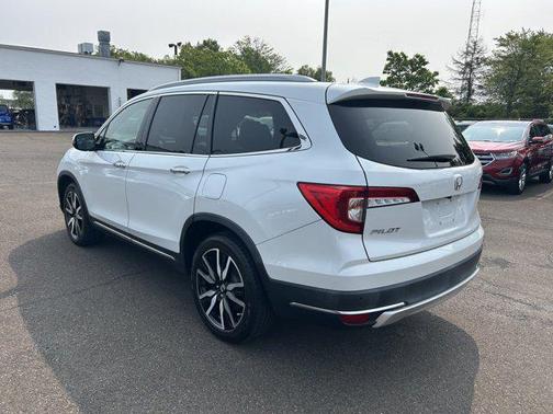 2021 Honda Pilot Touring 8-Passenger