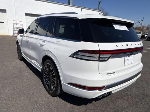 PRISTINE WHITE MET 3C 2023 Lincoln Aviator Black Label AWD