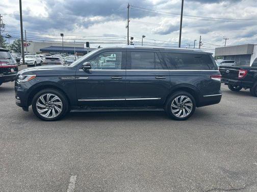 2024 Lincoln Navigator Reserve
