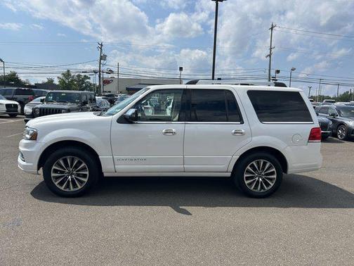 2016 Lincoln Navigator Select