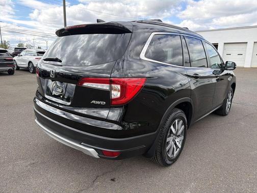 Crystal Black Pearl 2021 Honda Pilot AWD EX-L