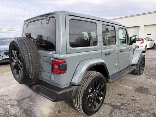 2024 Jeep Wrangler 4xe Sahara