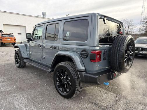 2024 Jeep Wrangler 4xe Sahara