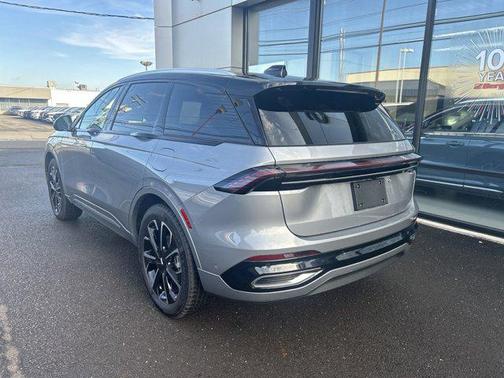 2024 Lincoln Nautilus Reserve
