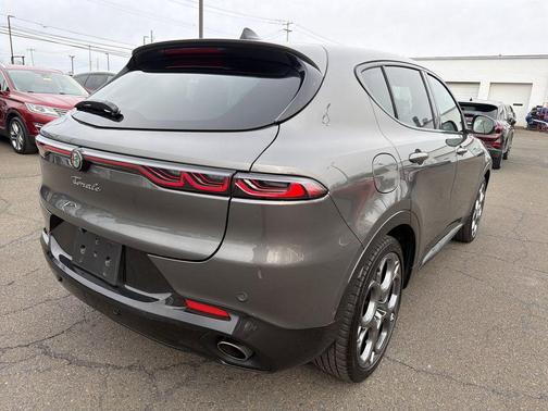 2024 Alfa Romeo Tonale Veloce EAWD