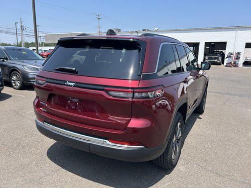2022 Jeep Grand Cherokee 4xe Base