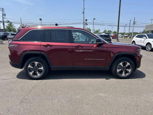2022 Jeep Grand Cherokee 4xe Base