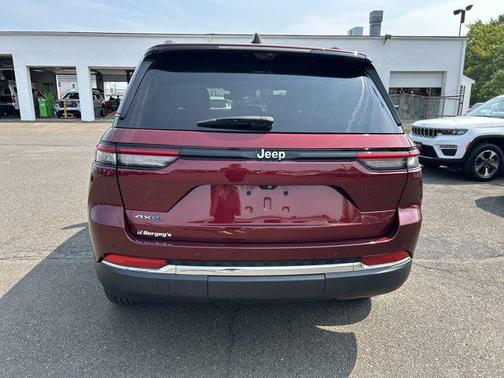 2022 Jeep Grand Cherokee 4xe Base