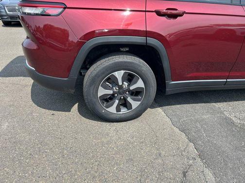 2022 Jeep Grand Cherokee 4xe Base
