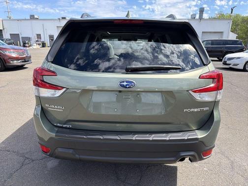 Jasper Green Metallic 2019 Subaru Forester Premium
