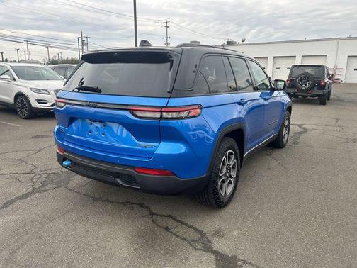 2022 Jeep Grand Cherokee 4xe Trailhawk