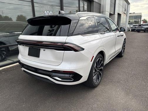 2024 Lincoln Nautilus Black Label