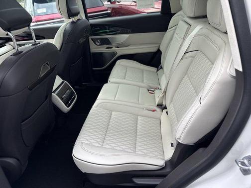 2024 Lincoln Nautilus Black Label