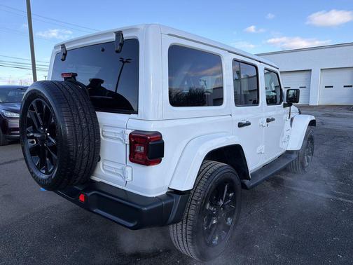 2022 Jeep Wrangler Unlimited 4xe Sahara
