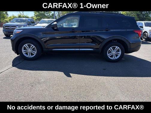 AGATE BLACK METALLIC 2023 Ford Explorer XLT