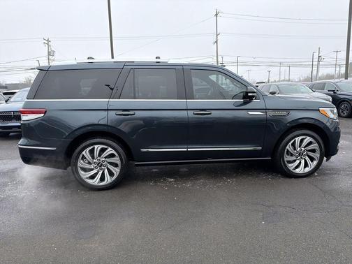 2022 Lincoln Navigator Reserve