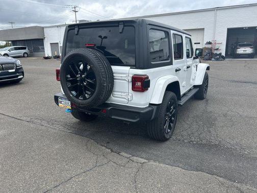 2022 Jeep Wrangler Unlimited 4xe Sahara
