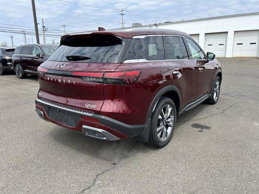 2022 INFINITI QX60 Luxe