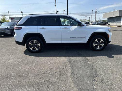 2023 Jeep Grand Cherokee 4xe Base