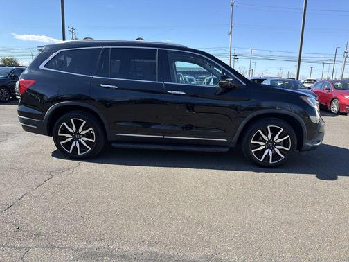 2019 Honda Pilot Touring 8-Passenger