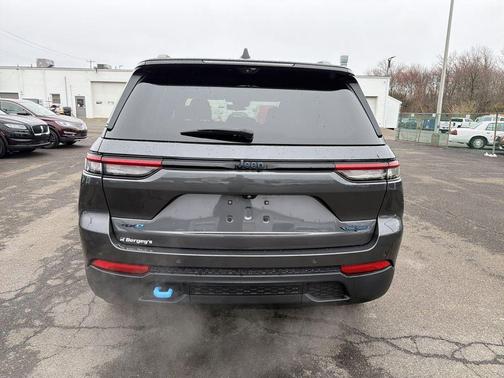 2022 Jeep Grand Cherokee 4xe Trailhawk