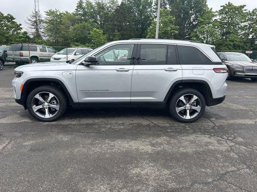 2023 Jeep Grand Cherokee 4xe Base