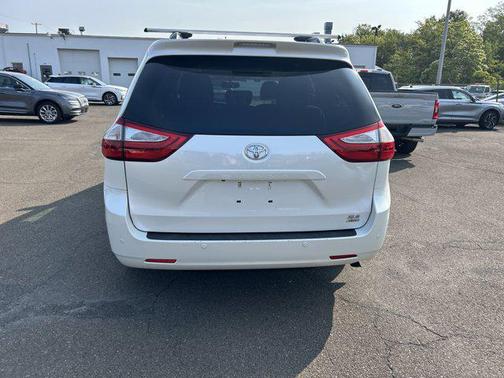 2015 Toyota Sienna Ltd