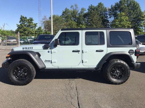 2024 Jeep Wrangler 4xe Willys