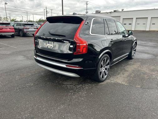 2022 Volvo XC90 Recharge Plug-In Hybrid T8 Inscription 6 Passenger