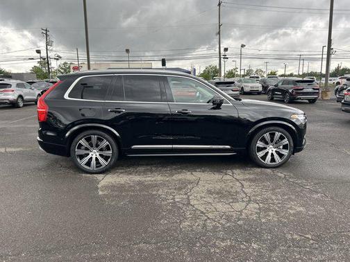 2022 Volvo XC90 Recharge Plug-In Hybrid T8 Inscription 6 Passenger