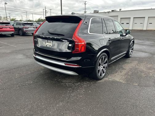 2022 Volvo XC90 Recharge Plug-In Hybrid T8 Inscription 6 Passenger