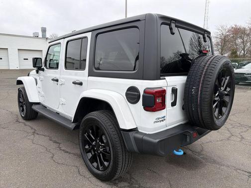 Bright White Clearcoat 2023 Jeep Wrangler 4xe Sahara