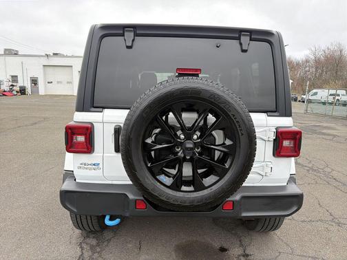 Bright White Clearcoat 2023 Jeep Wrangler 4xe Sahara