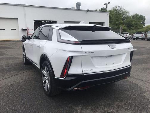 2024 Cadillac LYRIQ Tech