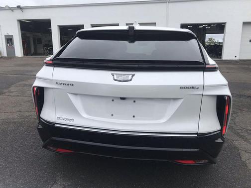 2024 Cadillac LYRIQ Tech