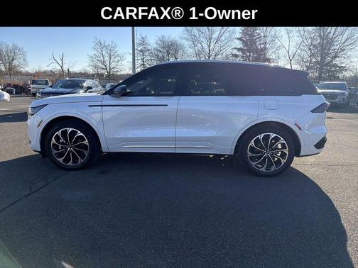 2024 Lincoln Nautilus Reserve