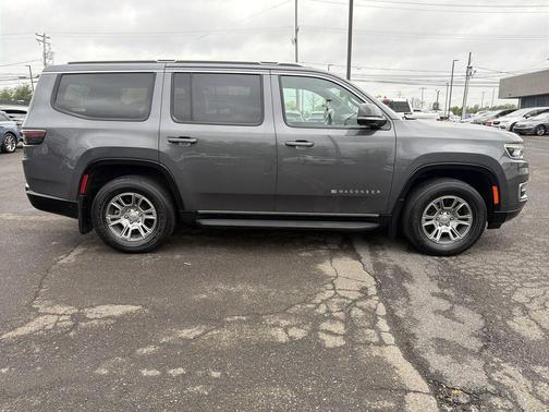 Baltic Gray Metallic Clearcoat 2023 Jeep Wagoneer Series I 4x4