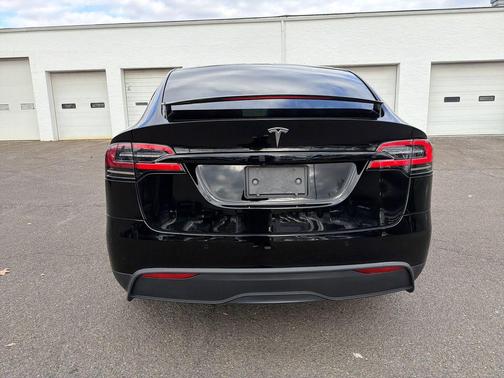 2023 Tesla Model X Base