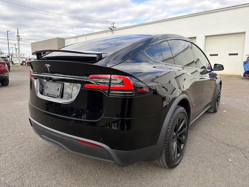 2023 Tesla Model X Base
