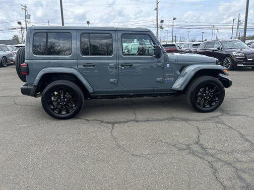2024 Jeep Wrangler 4xe Sahara