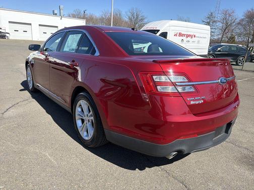 RUBY RED METALLIC TC 2013 Ford Taurus SEL