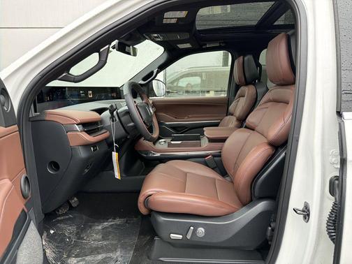 PRISTINE WHITE METALLIC 3C 2026 Lincoln Navigator Reserve
