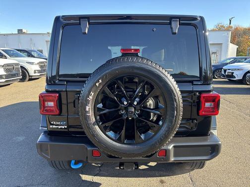 2022 Jeep Wrangler Unlimited 4xe Sahara