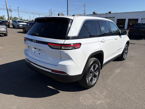 Bright White Clearcoat 2022 Jeep Grand Cherokee 4xe Base