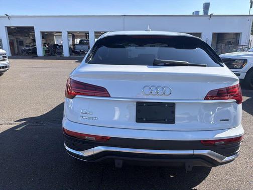Glacier White Metallic 2023 Audi Q5 45 S line Premium Plus