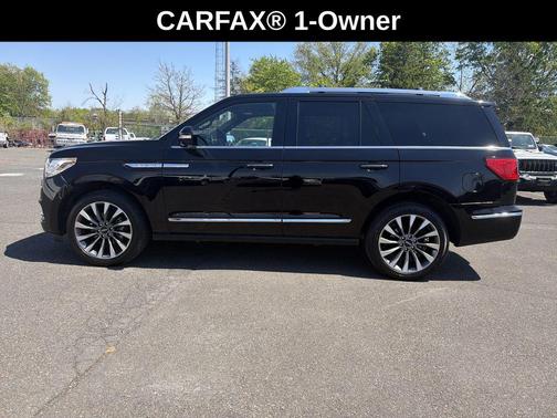 INFINITE BLACK 2021 Lincoln Navigator Reserve