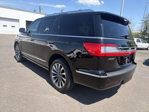 INFINITE BLACK 2021 Lincoln Navigator Reserve