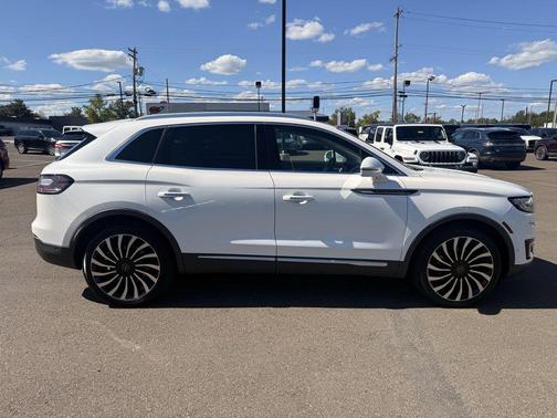 2020 Lincoln Nautilus Black Label