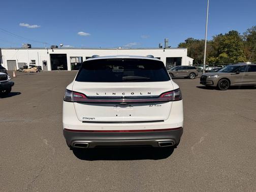 2020 Lincoln Nautilus Black Label